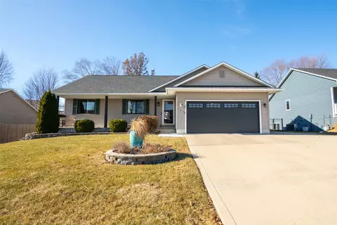 4112 SE 24th St, Des Moines, IA 50320