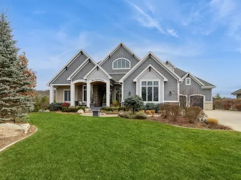 3817 144th St, Urbandale, IA 50323
