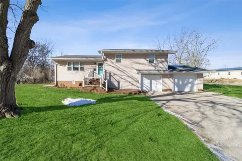 1927 Benton St, Boone, IA 50036