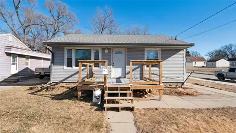 4101 Columbia St, Des Moines, IA 50313