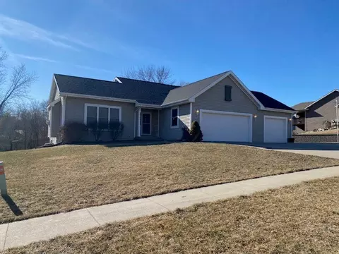 1607 W Iowa Ave, Indianola, IA 50125