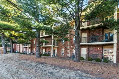 4900 Pleasant St #2, West Des Moines, IA 50266