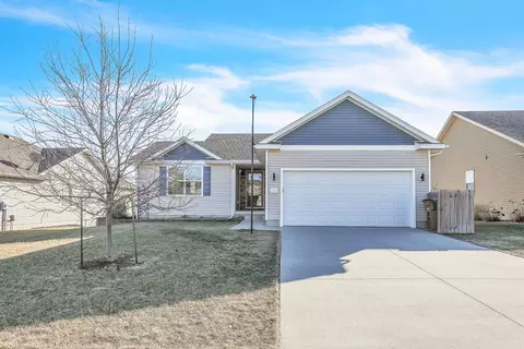 2624 16th St SW, Altoona, IA 50009