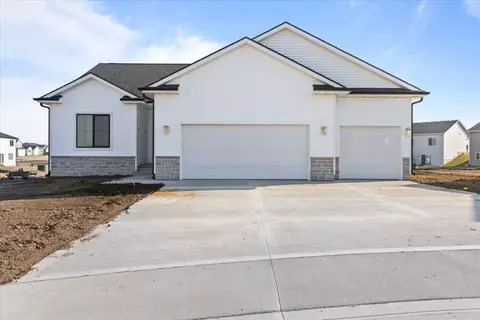 1910 16th Cir SE, Altoona, IA 50009