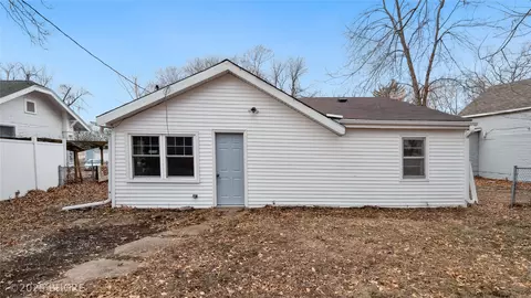 3808 15th St, Des Moines, IA 50313