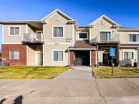 1805 SW White Birch Cir #11, Ankeny, IA 50023