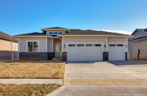 4657 179th St, Urbandale, IA 50323