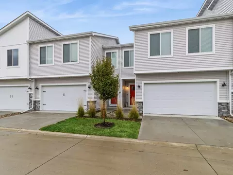 393 NE Mink Dr, Waukee, IA 50263