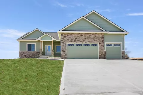3320 SE 96th St, Runnells, IA 50237