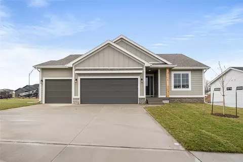 3112 NW Brookside Dr, Grimes, IA 50111