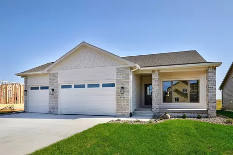 6011 NE Sherman Dr, Ankeny, IA 50021