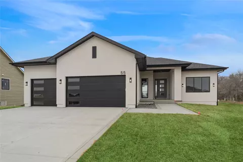 55 NW Crabtree Ln, Waukee, IA 50263