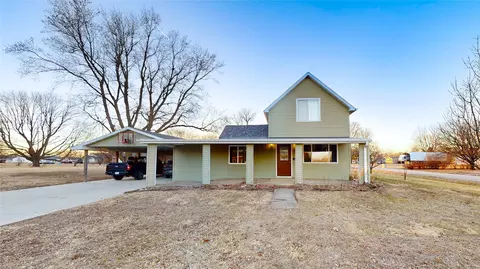 504 S Park St, Stuart, IA 50250 photo 1