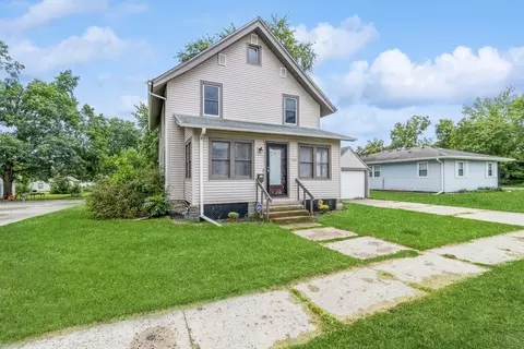 910 Washington St, Story City, IA 50248