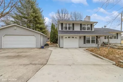 1267 SE 68th St, Pleasant Hill, IA 50327