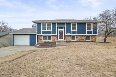 6688 NW 51st St, Johnston, IA 50131