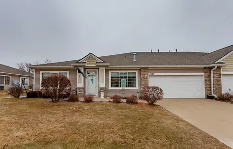 3620 NE Cottonwood Ln, Ankeny, IA 50021