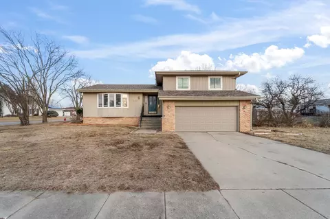 520 E 23rd St N, Newton, IA 50208
