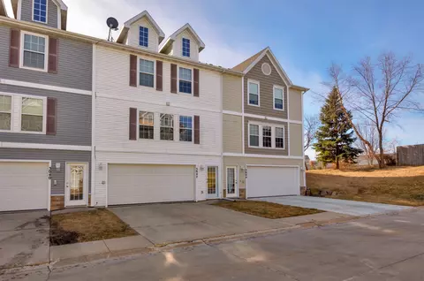 3042 SW Sharmin Ln, Ankeny, IA 50023