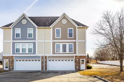 8302 Westown Pkwy #1108, West Des Moines, IA 50266