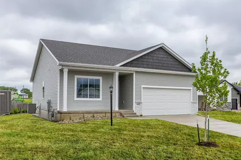 6433 NE 11th Ct, Des Moines, IA 50313