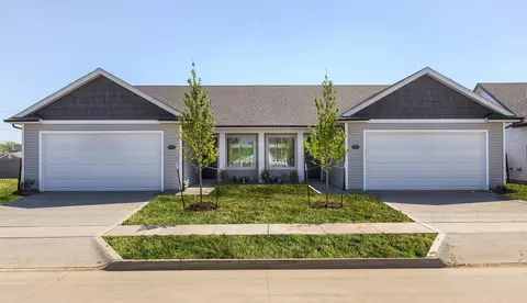 2232 Legacy Dr, Norwalk, IA 50211