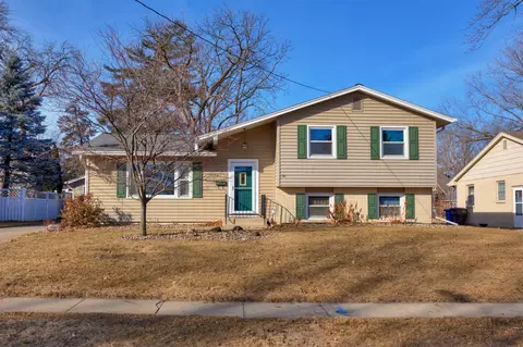 3612 48th Pl, Des Moines, IA 50310