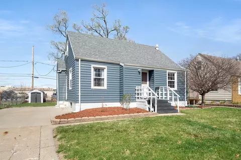 229 Prospect Ave, West Des Moines, IA 50265