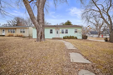 701 Bell Ave, Des Moines, IA 50315