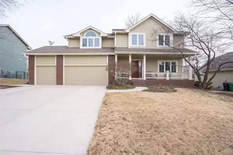 2107 NE Bel Aire Dr, Ankeny, IA 50021