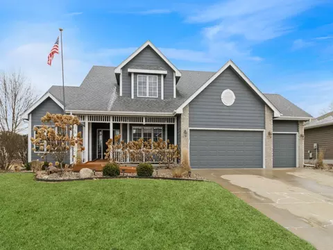 2720 144th St, Urbandale, IA 50323