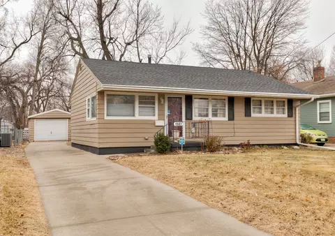 1507 E Jefferson Ave, Des Moines, IA 50316