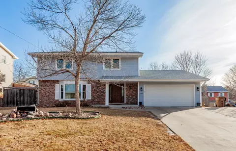 1809 69th St, Windsor Heights, IA 50324