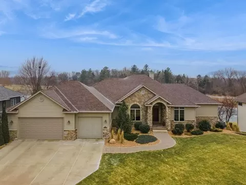 3320 Foxley Dr, Ames, IA 50010