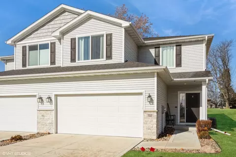 132 Keeneland Ct, Pleasant Hill, IA 50327