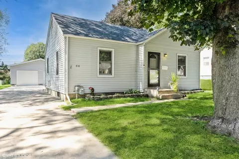 616 11th St, West Des Moines, IA 50265