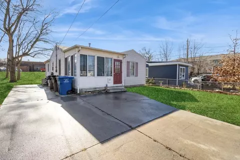 609 Edison Ave, Des Moines, IA 50315