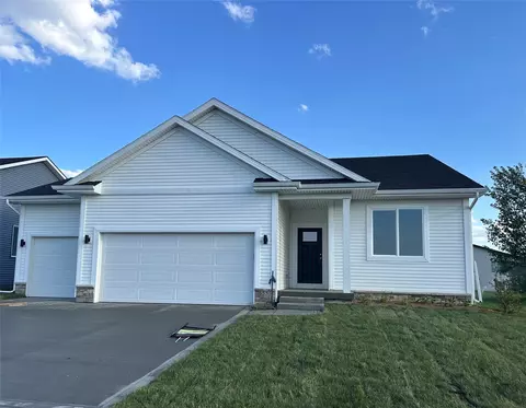 5530 Greene St, Ames, IA 50014