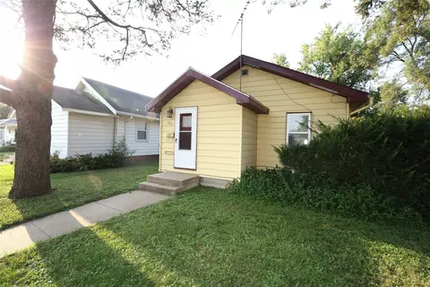 126 10th St, Boone, IA 50036