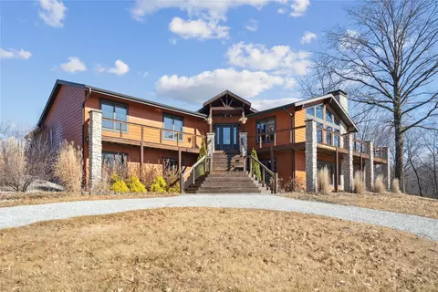8934 SE Vandalia Dr, Runnells, IA 50237
