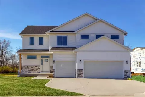 510 NW Georgetown Dr, Waukee, IA 50263