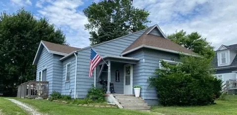 220 N 1st St, Carlisle, IA 50047
