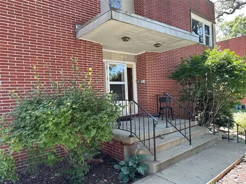 4220 Ingersoll Ave #203, Des Moines, IA 50312