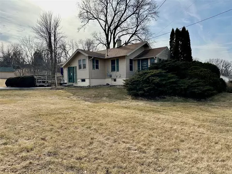 2873 Highway F48 Hwy W, Newton, IA 50208