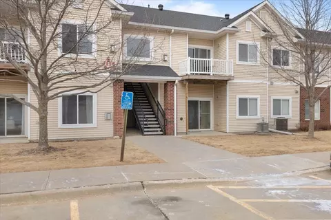 1116 NE 5th Ln #E16, Ankeny, IA 50021