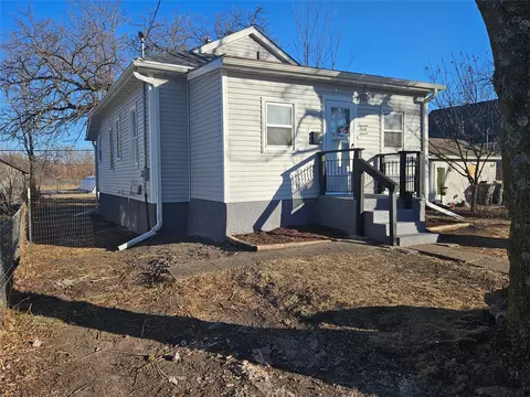 1337 E 19th St, Des Moines, IA 50316