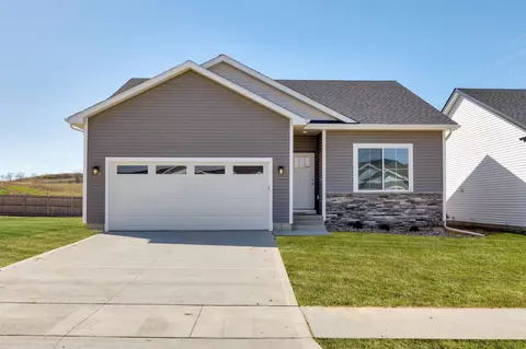 5522 167th St, Urbandale, IA 50323