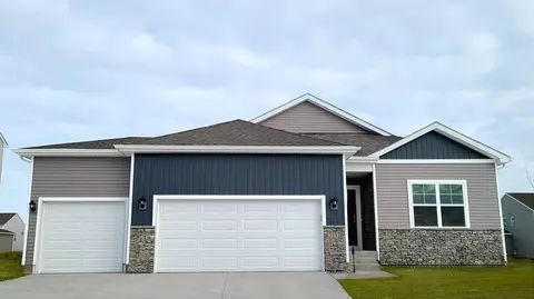 6609 SE 30th St, Des Moines, IA 50320