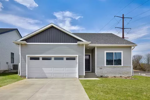 5530 167th St, Urbandale, IA 50323
