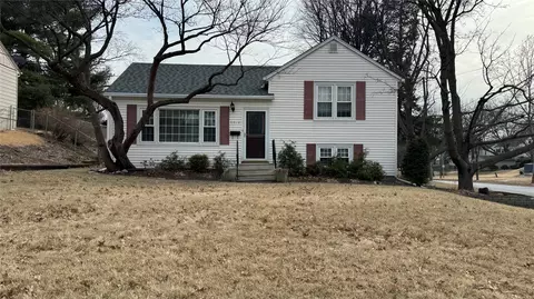 6016 Carpenter Ave, Des Moines, IA 50311